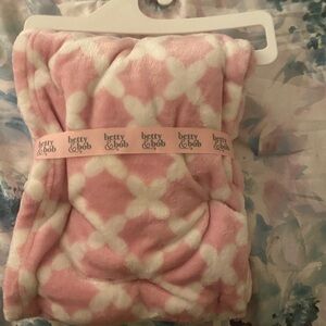 Pink baby blanket